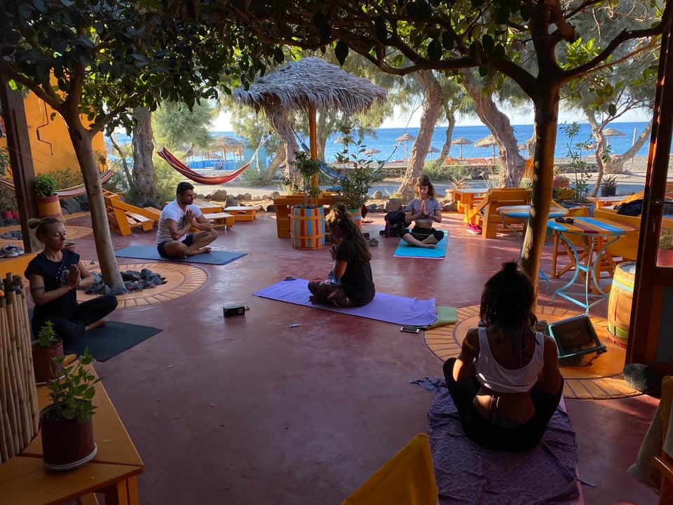 tranquilo santorini yoga