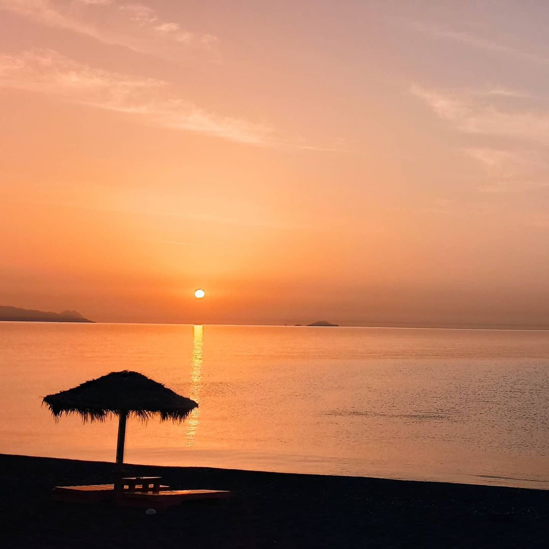 tranquilo sunrise santorini